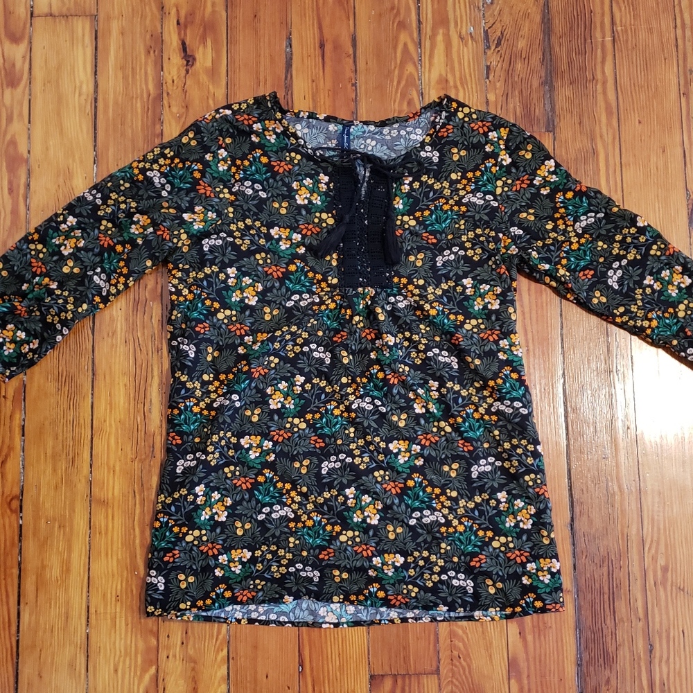 NWOT Floral Tassel-Tie Top